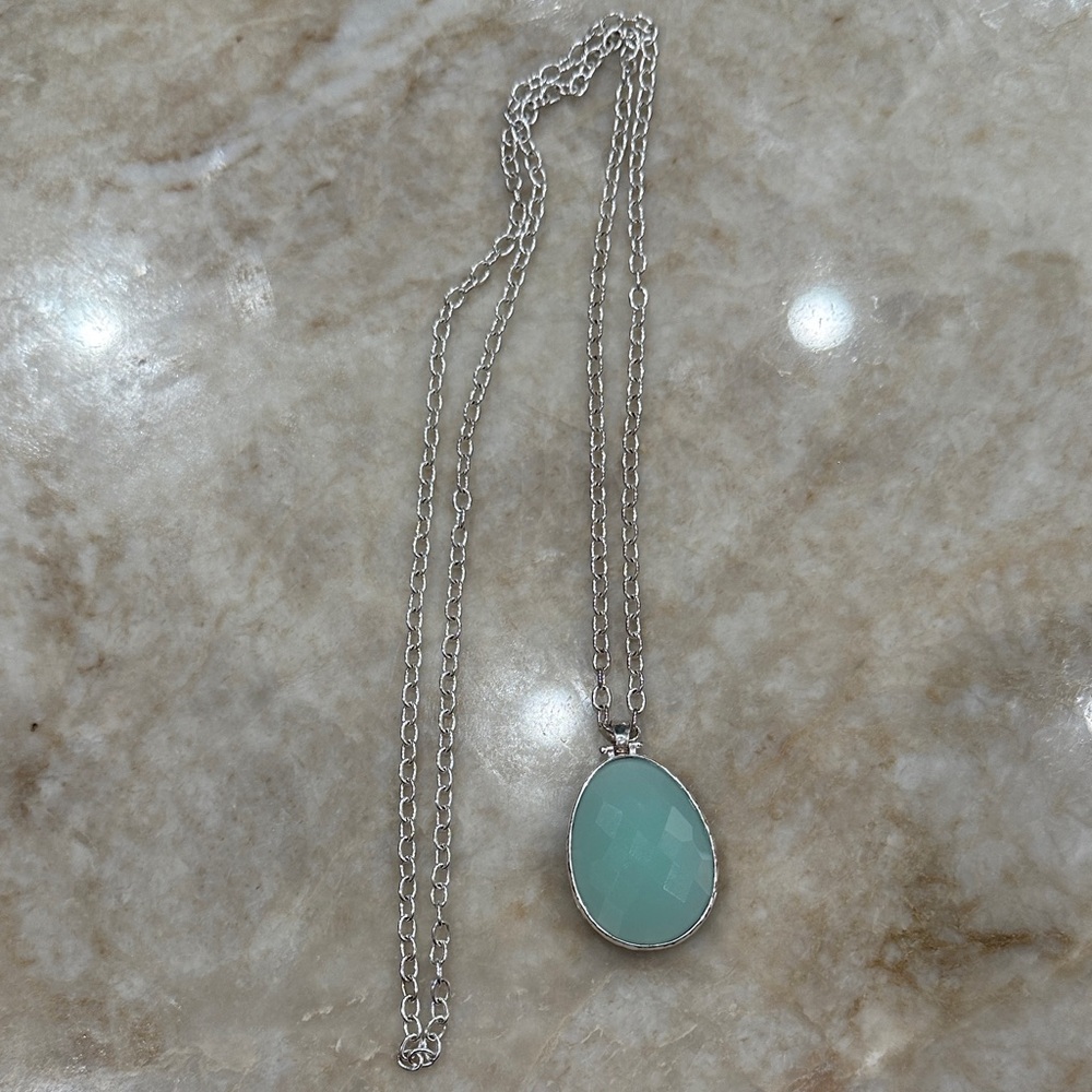 Chic Silver Necklace with Mint Green Pendant